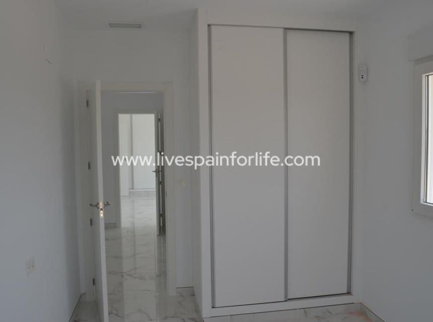 4 sovrum Villa till salu i Pinoso med pool garage - 505 000 € (Ref: 10153931)