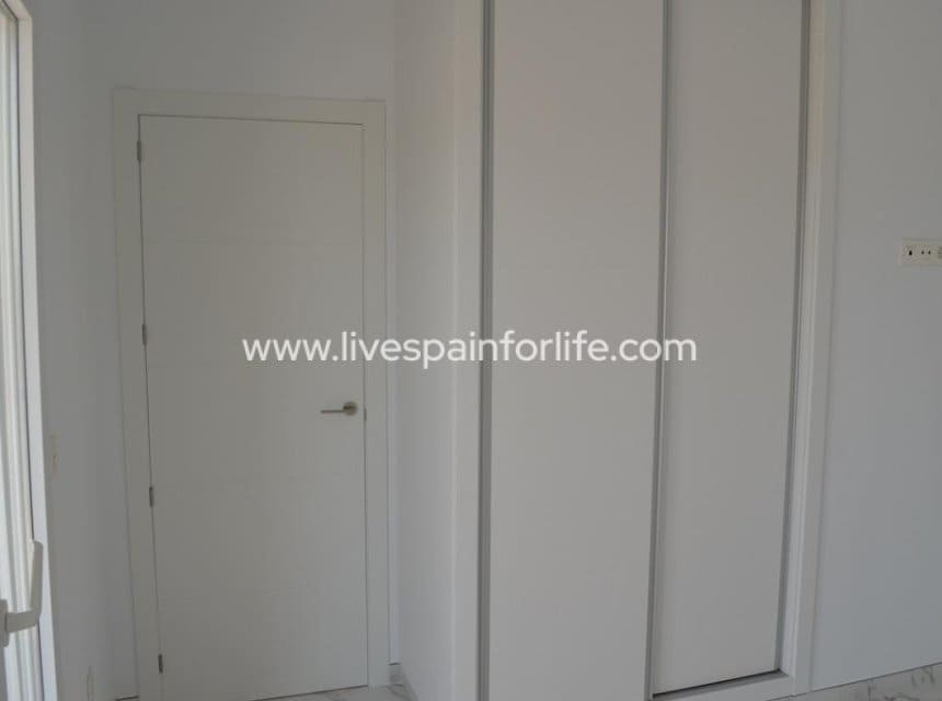 4 sovrum Villa till salu i Pinoso med pool garage - 505 000 € (Ref: 10153931)