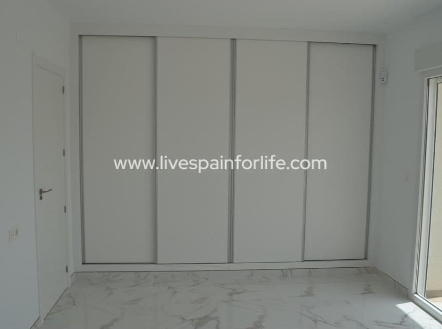 4 sovrum Villa till salu i Pinoso med pool garage - 505 000 € (Ref: 10153931)