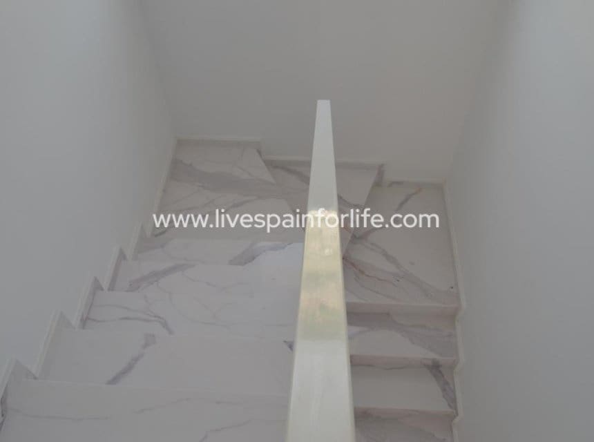 4 sovrum Villa till salu i Pinoso med pool garage - 505 000 € (Ref: 10153931)