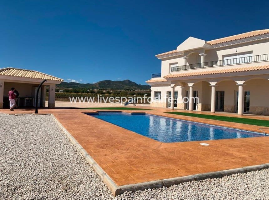 4 sovrum Villa till salu i Pinoso med pool garage - 505 000 € (Ref: 10153931)