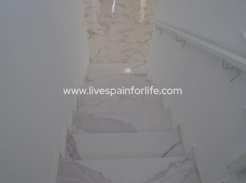 4 sovrum Villa till salu i Pinoso med pool garage - 505 000 € (Ref: 10153931)