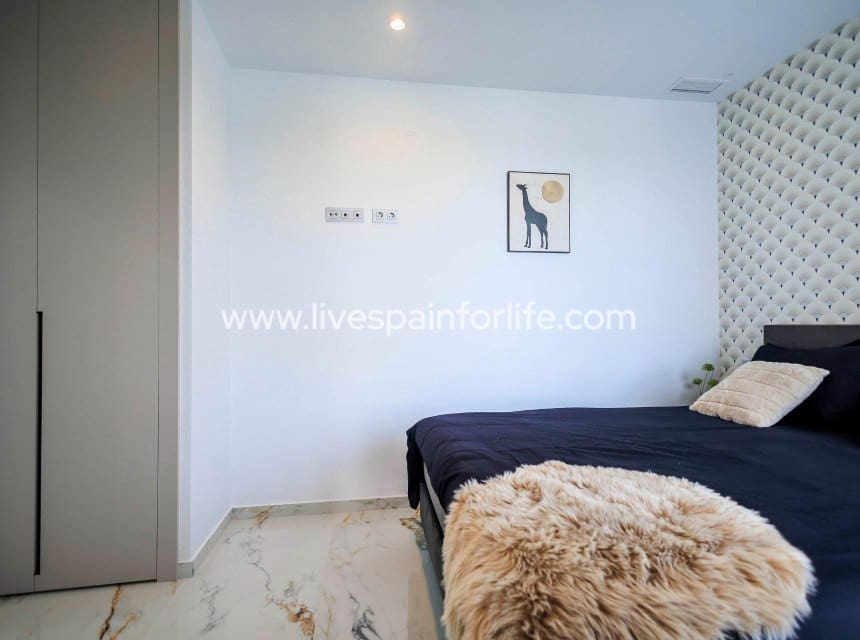 3 soveværelse Villa til salg i Pilar de la Horadada med swimmingpool garage - € 420.000 (Ref: 10153932)