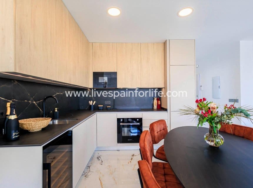 3 soveværelse Villa til salg i Pilar de la Horadada med swimmingpool garage - € 420.000 (Ref: 10153932)