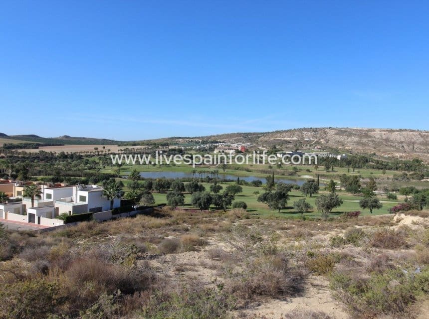 3 bedroom Villa for sale in Algorfa with pool - € 377,000 (Ref: 10153933)