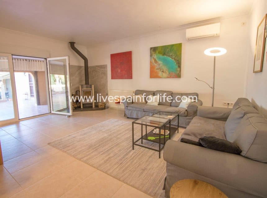 4 sypialnia Finka/Dom wiejski na sprzedaż w Miasto Alicante / Alacant z basenem garażem - 649 999 € (Ref: 10156775)