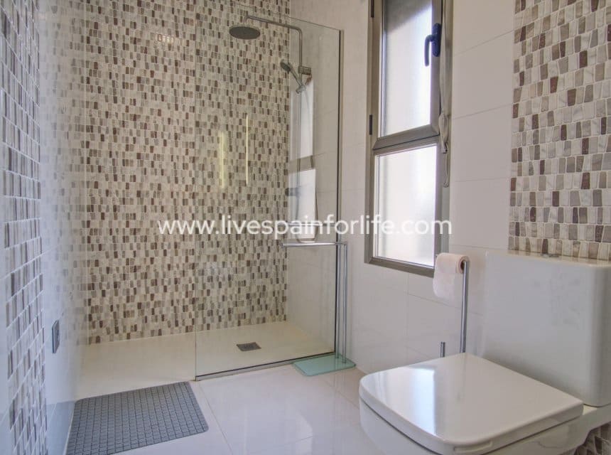 3 chambre Local Commercial à vendre à Dolores avec piscine - 895 000 € (Ref: 10163496)