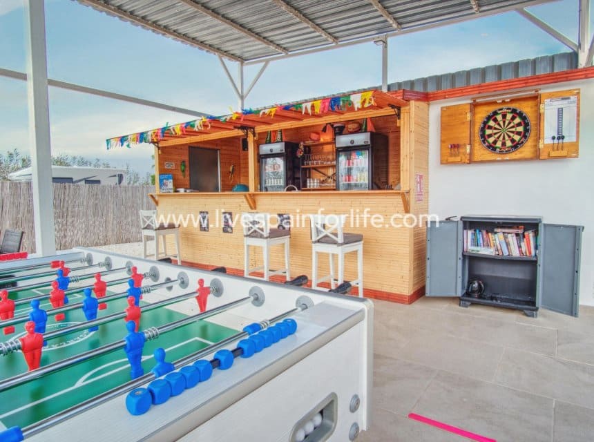 3 chambre Local Commercial à vendre à Dolores avec piscine - 895 000 € (Ref: 10163496)
