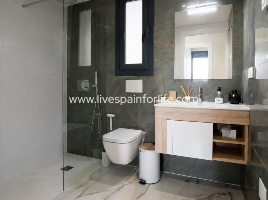 2 bedroom Bungalow for sale in Rojales with pool garage - € 339,000 (Ref: 10163498)