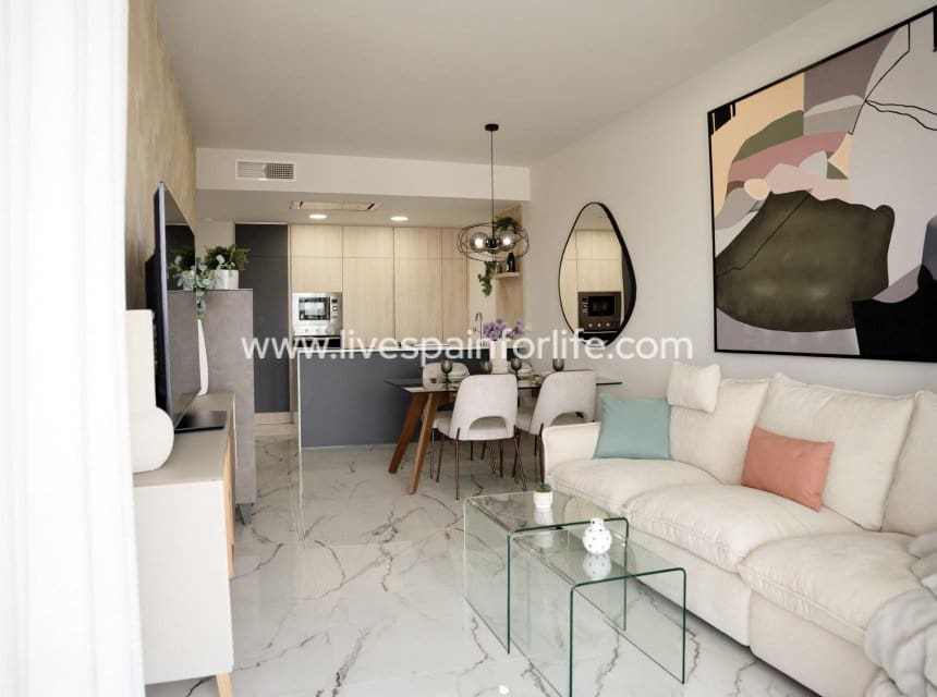 2 bedroom Bungalow for sale in Rojales with pool garage - € 339,000 (Ref: 10163498)