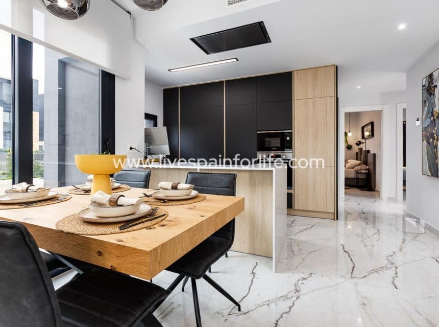 4 soveværelse Villa til salg i Ciudad Quesada med swimmingpool garage - € 799.000 (Ref: 10163501)