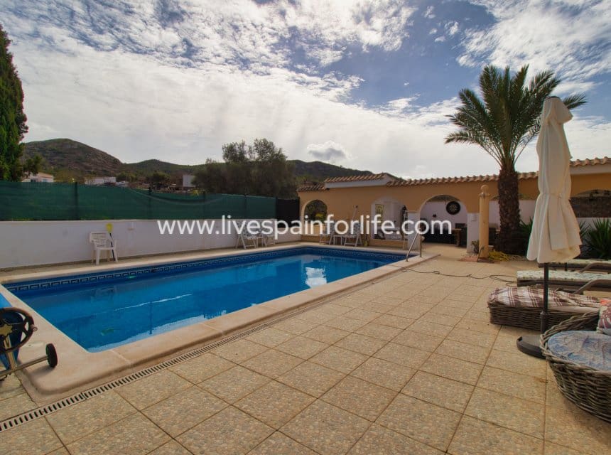 Finca/Casa Rural de 5 habitaciones en Hondón de las Nieves en venta con piscina garaje - 429.950 € (Ref: 10167053)