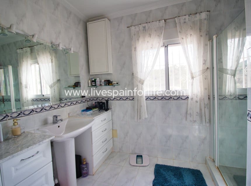 5 soverom Finca/Herregård til salgs i Alicante by med svømmebasseng garasje - € 429 950 (Ref: 10167504)