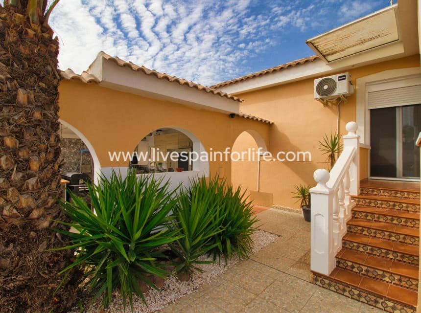 5 soverom Finca/Herregård til salgs i Alicante by med svømmebasseng garasje - € 429 950 (Ref: 10167504)