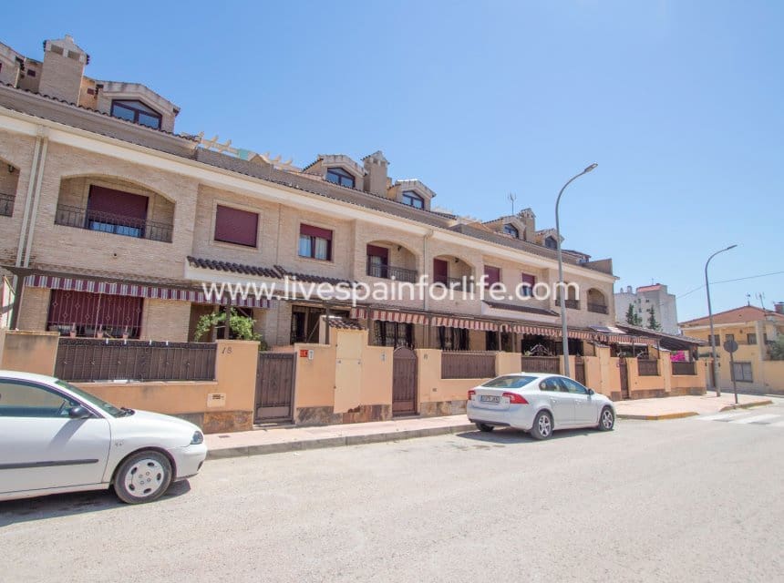 4 bedroom Townhouse for sale in Albatera with garage - € 290,000 (Ref: 10169117)