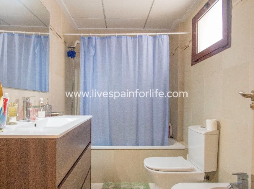4 bedroom Townhouse for sale in Albatera with garage - € 290,000 (Ref: 10169117)