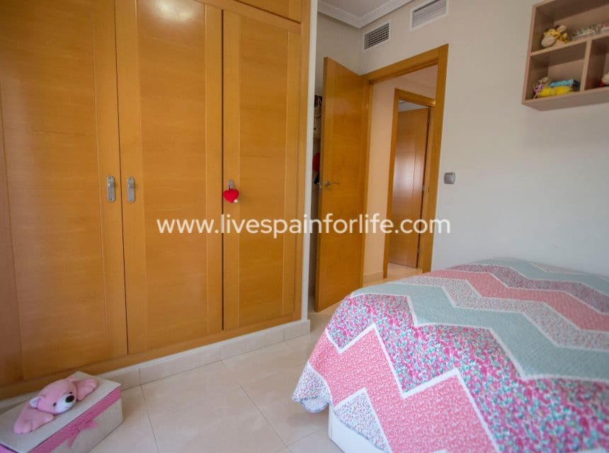 4 bedroom Townhouse for sale in Albatera with garage - € 290,000 (Ref: 10169117)