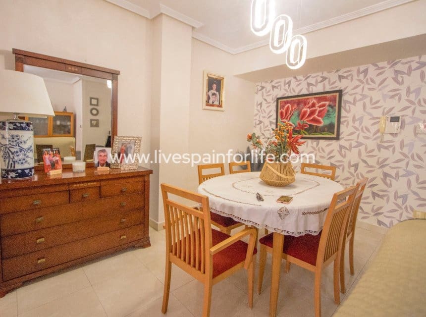 4 bedroom Townhouse for sale in Albatera with garage - € 290,000 (Ref: 10169117)