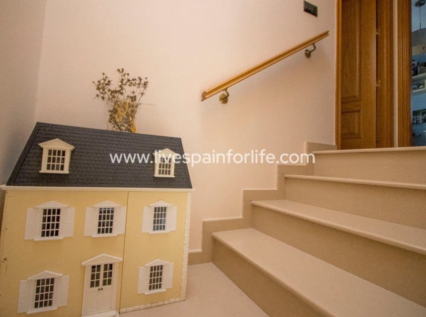 4 bedroom Townhouse for sale in Albatera with garage - € 225,000 (Ref: 10169125)