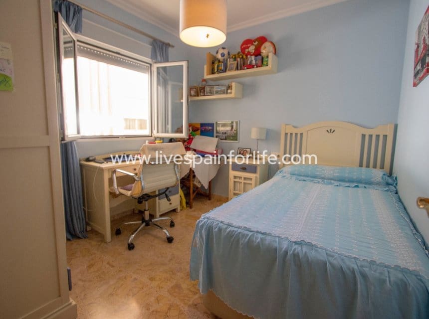 4 bedroom Townhouse for sale in Albatera with garage - € 225,000 (Ref: 10169125)