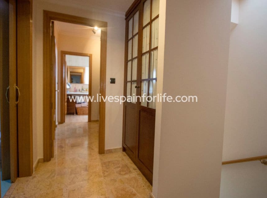 4 bedroom Townhouse for sale in Albatera with garage - € 225,000 (Ref: 10169125)