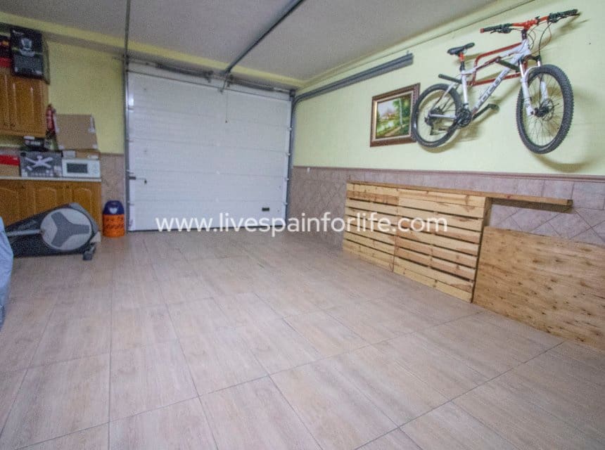 4 bedroom Townhouse for sale in Albatera with garage - € 225,000 (Ref: 10169125)