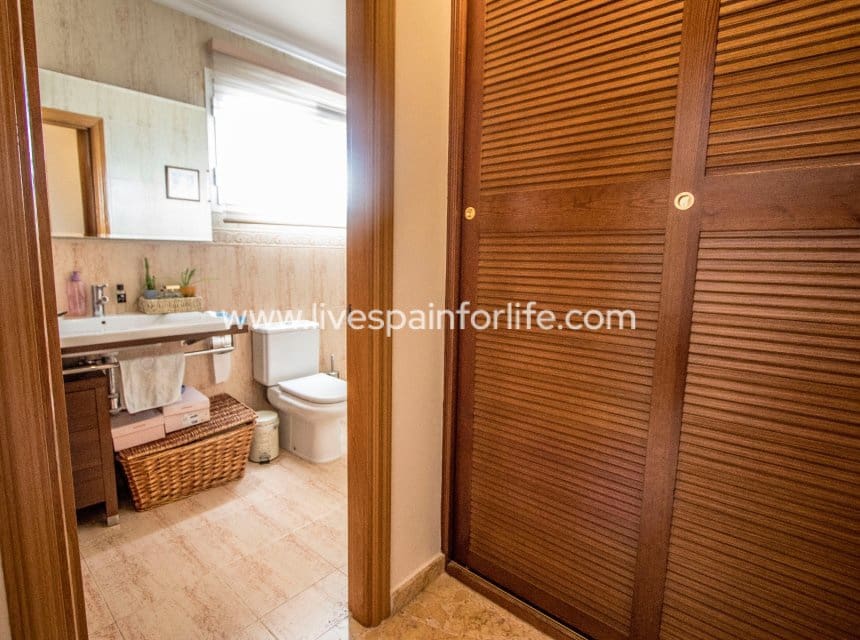 4 bedroom Townhouse for sale in Albatera with garage - € 225,000 (Ref: 10169125)