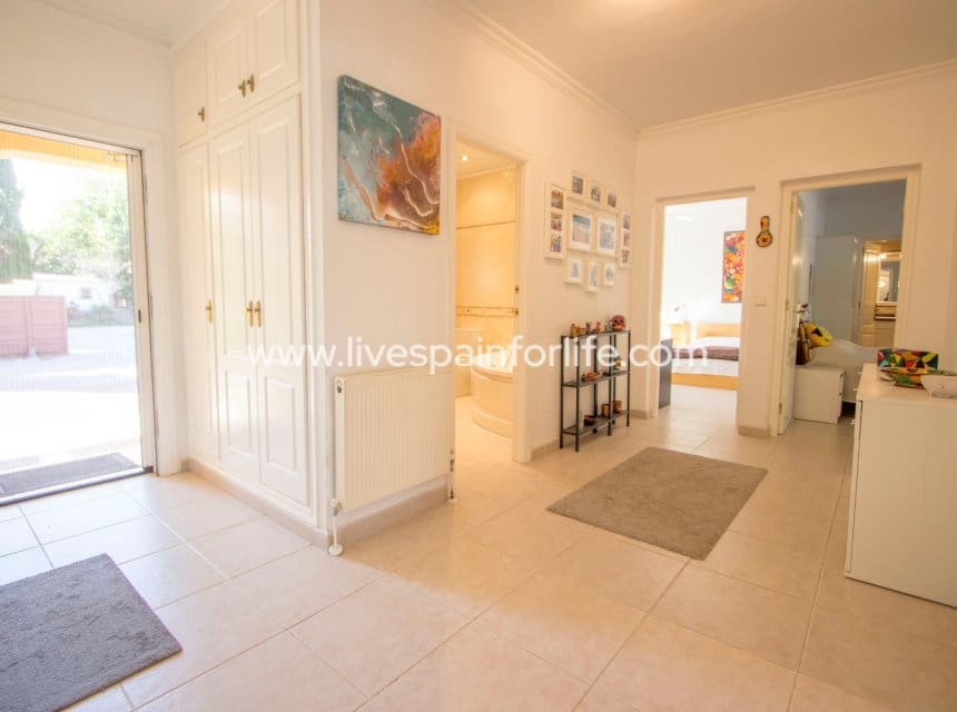 4 Zimmer Finca/Landgut zu verkaufen in Catral mit Pool Garage - 649.999 € (Ref: 10175593)