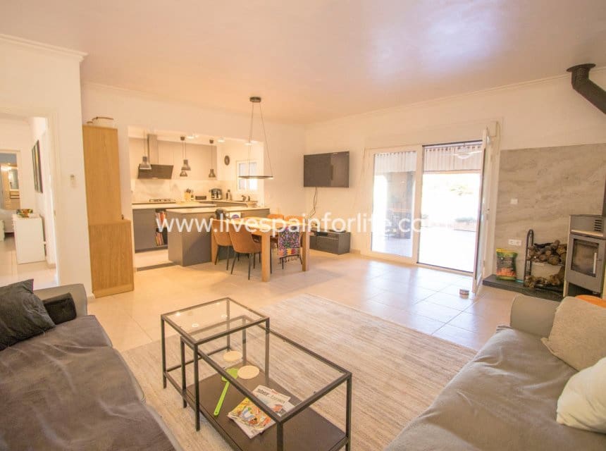 4 Zimmer Finca/Landgut zu verkaufen in Catral mit Pool Garage - 649.999 € (Ref: 10175593)