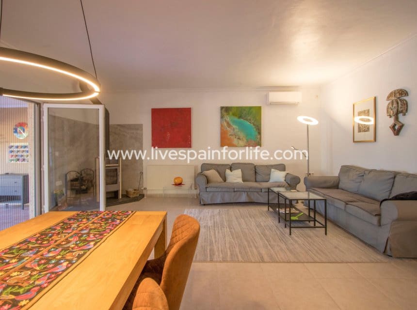 4 Zimmer Finca/Landgut zu verkaufen in Catral mit Pool Garage - 649.999 € (Ref: 10175593)