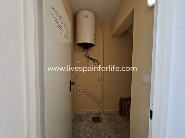 2 soverom Bungalow til salgs i Alicante by med svømmebasseng - € 149 000 (Ref: 10175718)