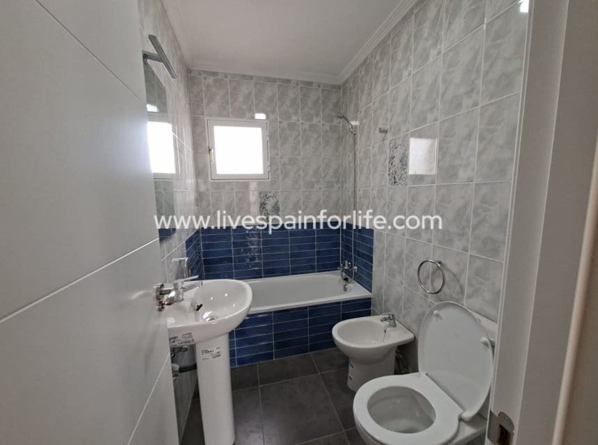 2 Zimmer Bungalow zu verkaufen in La Zenia mit Pool - 149.000 € (Ref: 10175719)