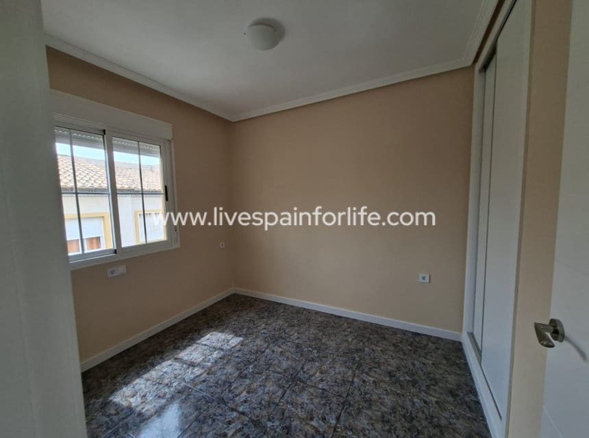 2 Zimmer Bungalow zu verkaufen in La Zenia mit Pool - 149.000 € (Ref: 10175719)