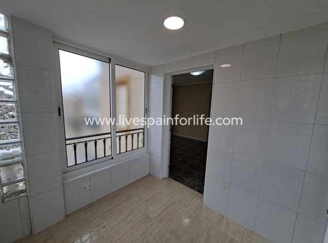 2 soverom Bungalow til salgs i La Zenia, Orihuela med svømmebasseng - € 149 000 (Ref: 10175719)