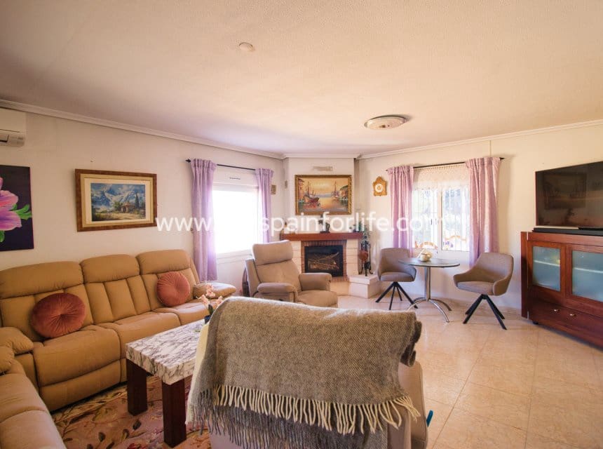 4 chambre Finca/Maison de Campagne à vendre à Albatera avec piscine garage - 349 950 € (Ref: 10179352)