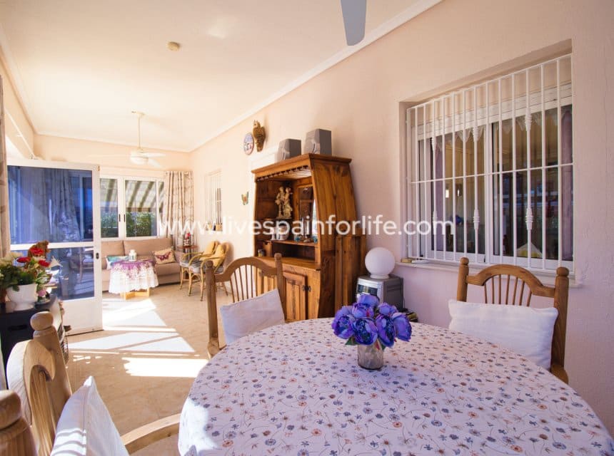 4 chambre Finca/Maison de Campagne à vendre à Albatera avec piscine garage - 349 950 € (Ref: 10179352)