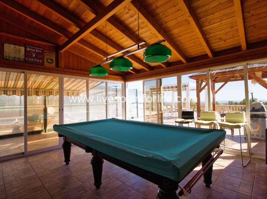 4 chambre Finca/Maison de Campagne à vendre à Albatera avec piscine garage - 349 950 € (Ref: 10179352)