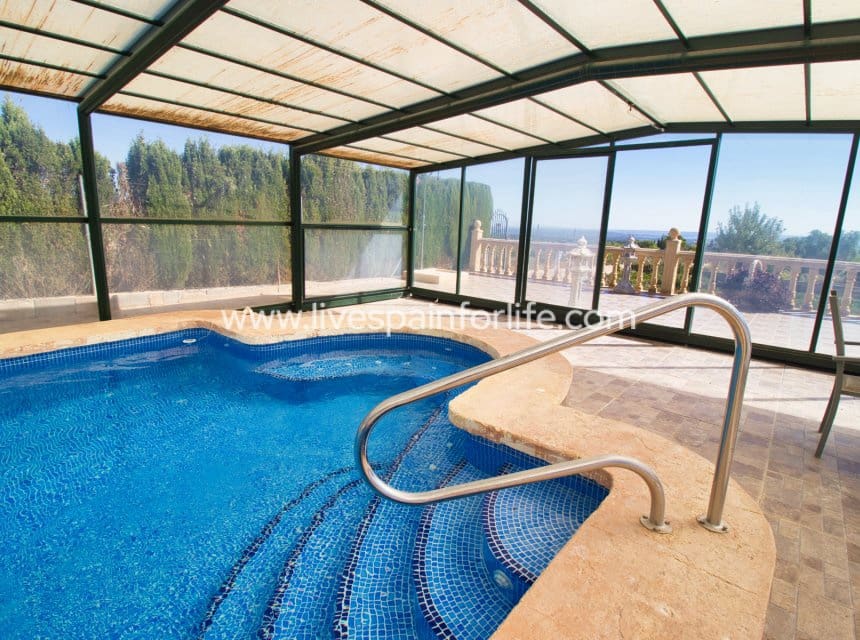 4 chambre Finca/Maison de Campagne à vendre à Albatera avec piscine garage - 349 950 € (Ref: 10179352)