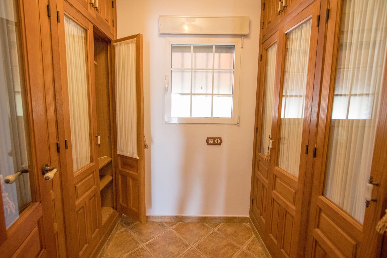 5 sypialnia Finka/Dom wiejski na sprzedaż w Catral z basenem garażem - 620 000 € (Ref: 3387356)