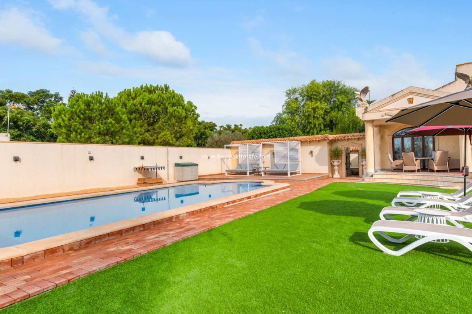 4 bedroom Finca/Country House for sale in Alicante / Alacant city with pool garage - € 839,000 (Ref: 6609000)