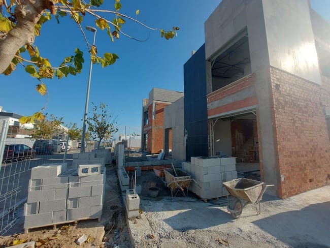 2 bedroom Semi-detached Villa for sale in Pilar de la Horadada - € 259,500 (Ref: 7321497)