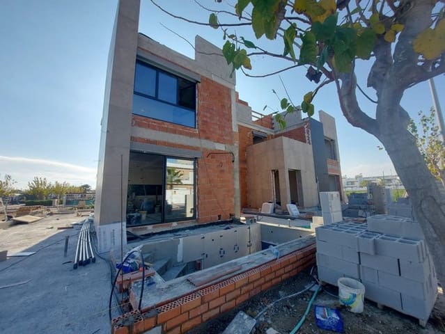 2 bedroom Semi-detached Villa for sale in Pilar de la Horadada - € 259,500 (Ref: 7321497)