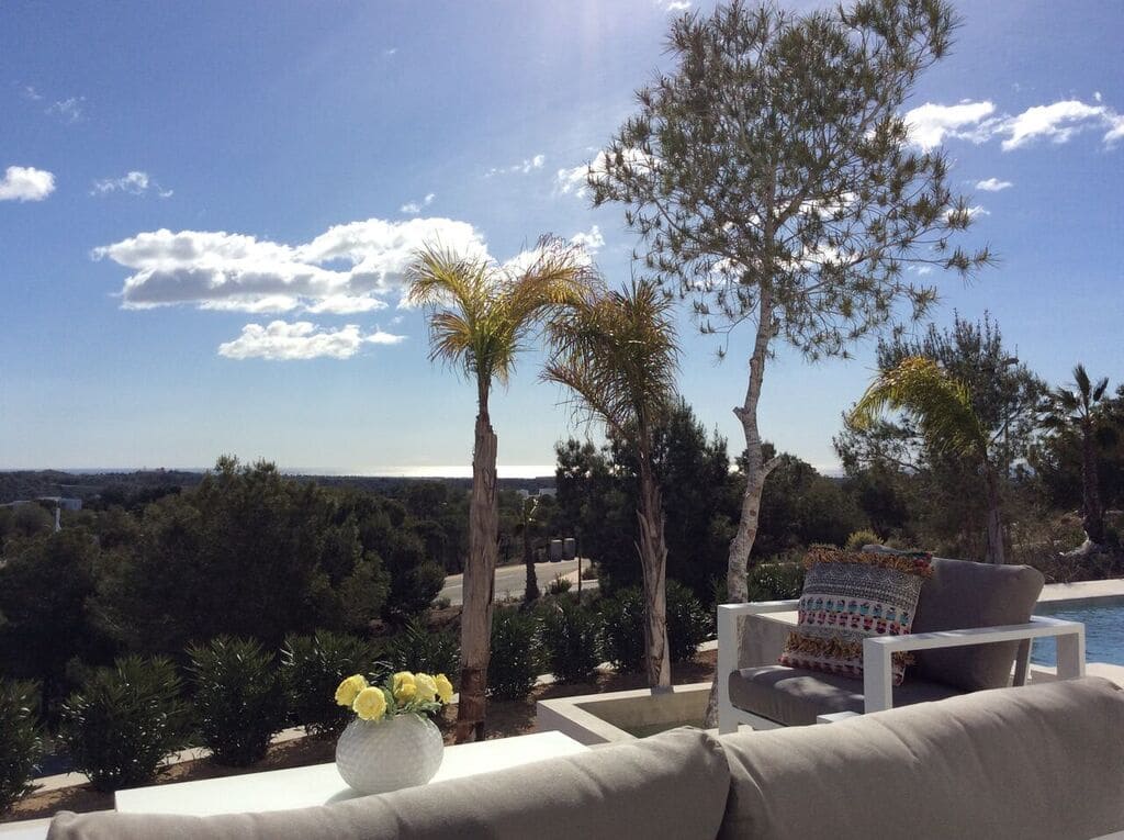 3 bedroom Villa for sale in Campoamor with pool - € 470,000 (Ref: 7383144)