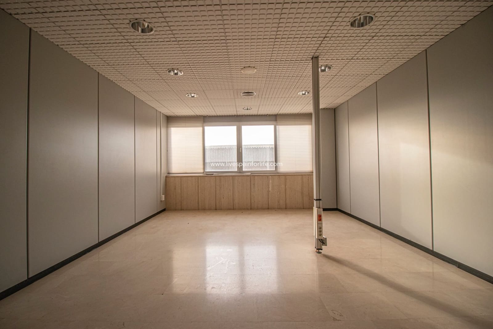 Erhverv til salg i Elche / Elx - € 3.200.000 (Ref: 7399724)