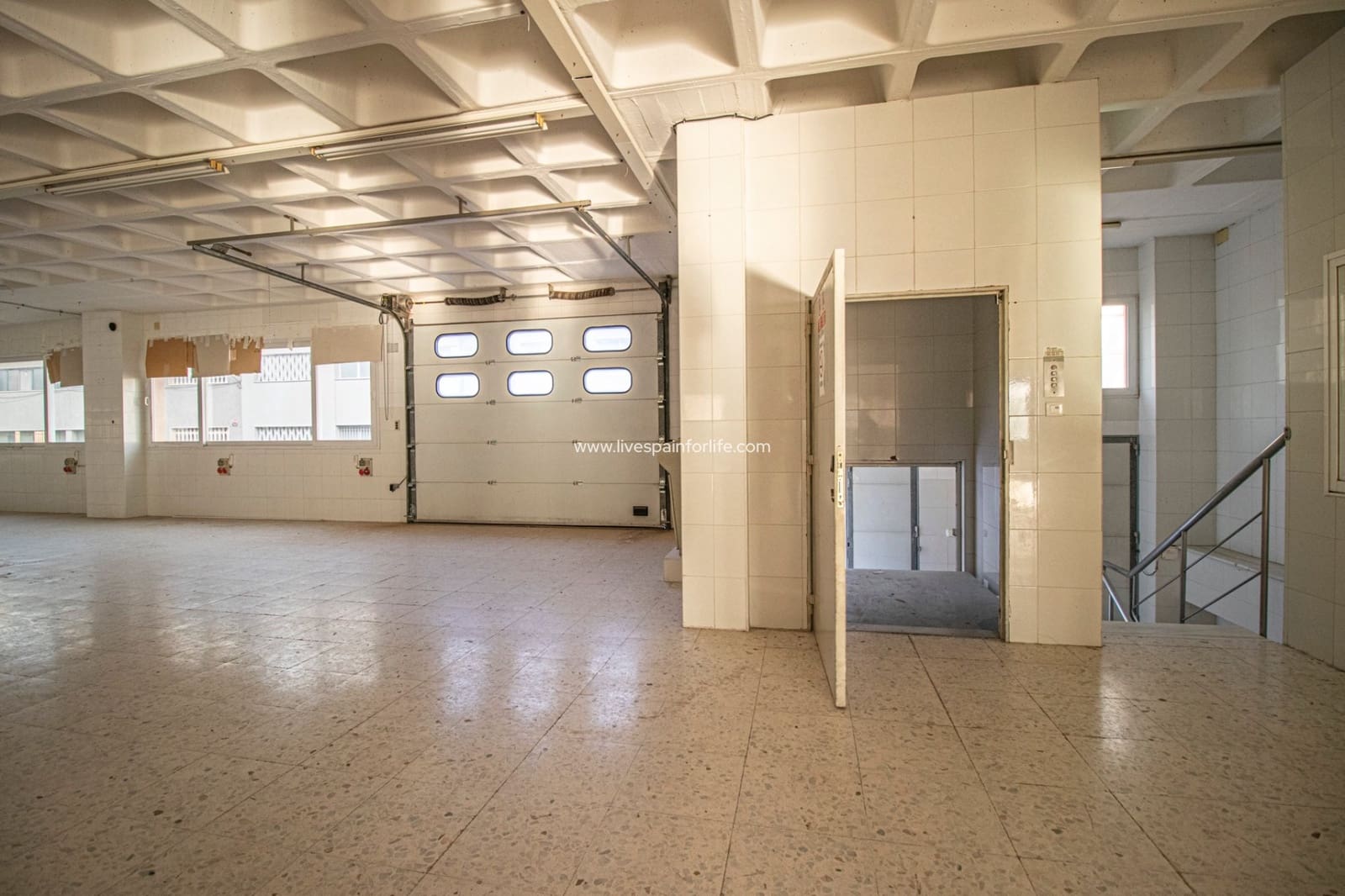 Erhverv til salg i Elche / Elx - € 3.200.000 (Ref: 7399724)