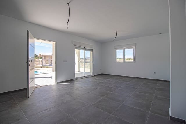 3 slaapkamer Finca/Landhuis te koop in Pinoso met zwembad - € 280.000 (Ref: 7524764)