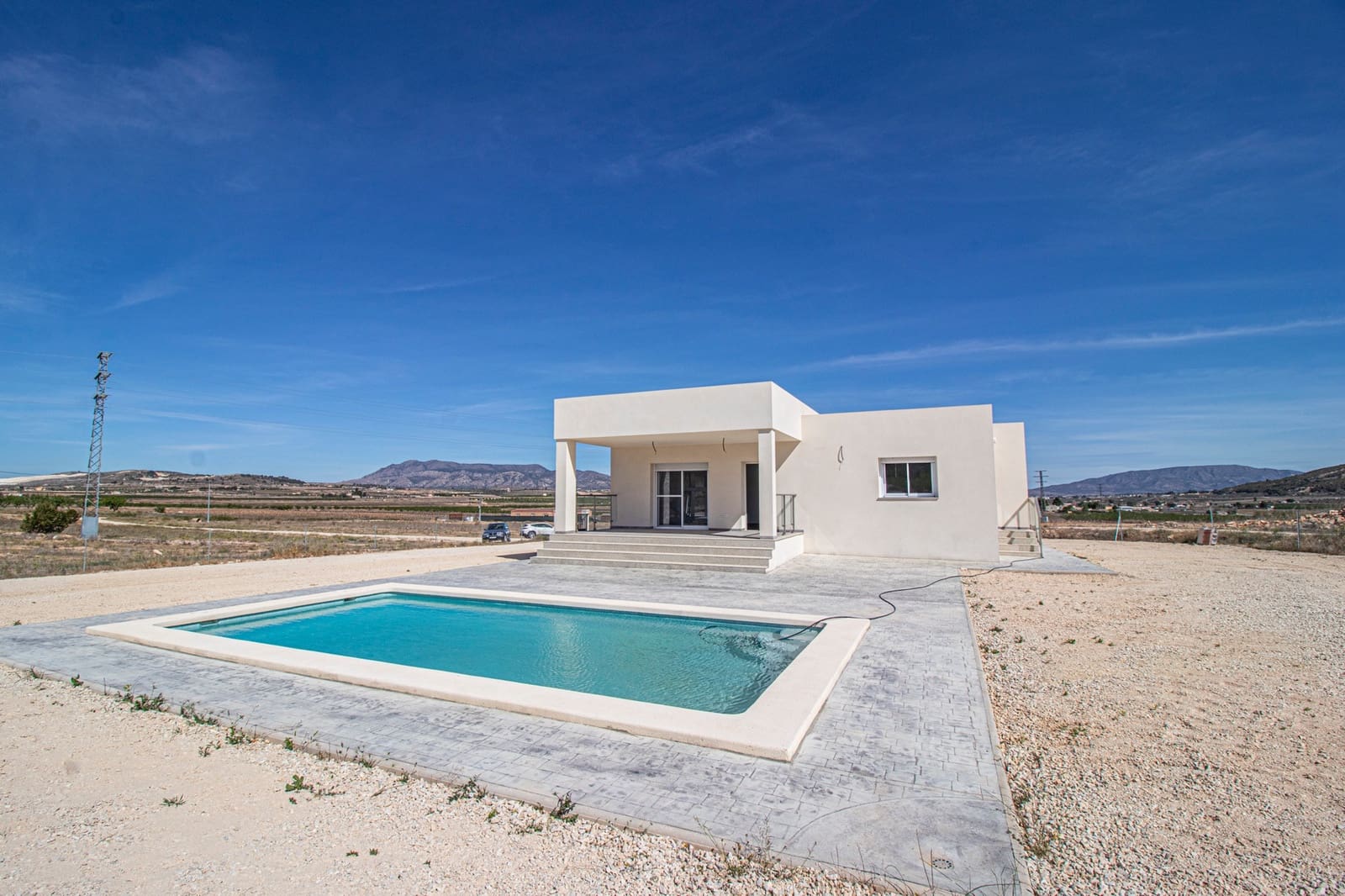 3 soveværelse Finca/Landehus til salg i Pinoso med swimmingpool - € 280.000 (Ref: 7524764)