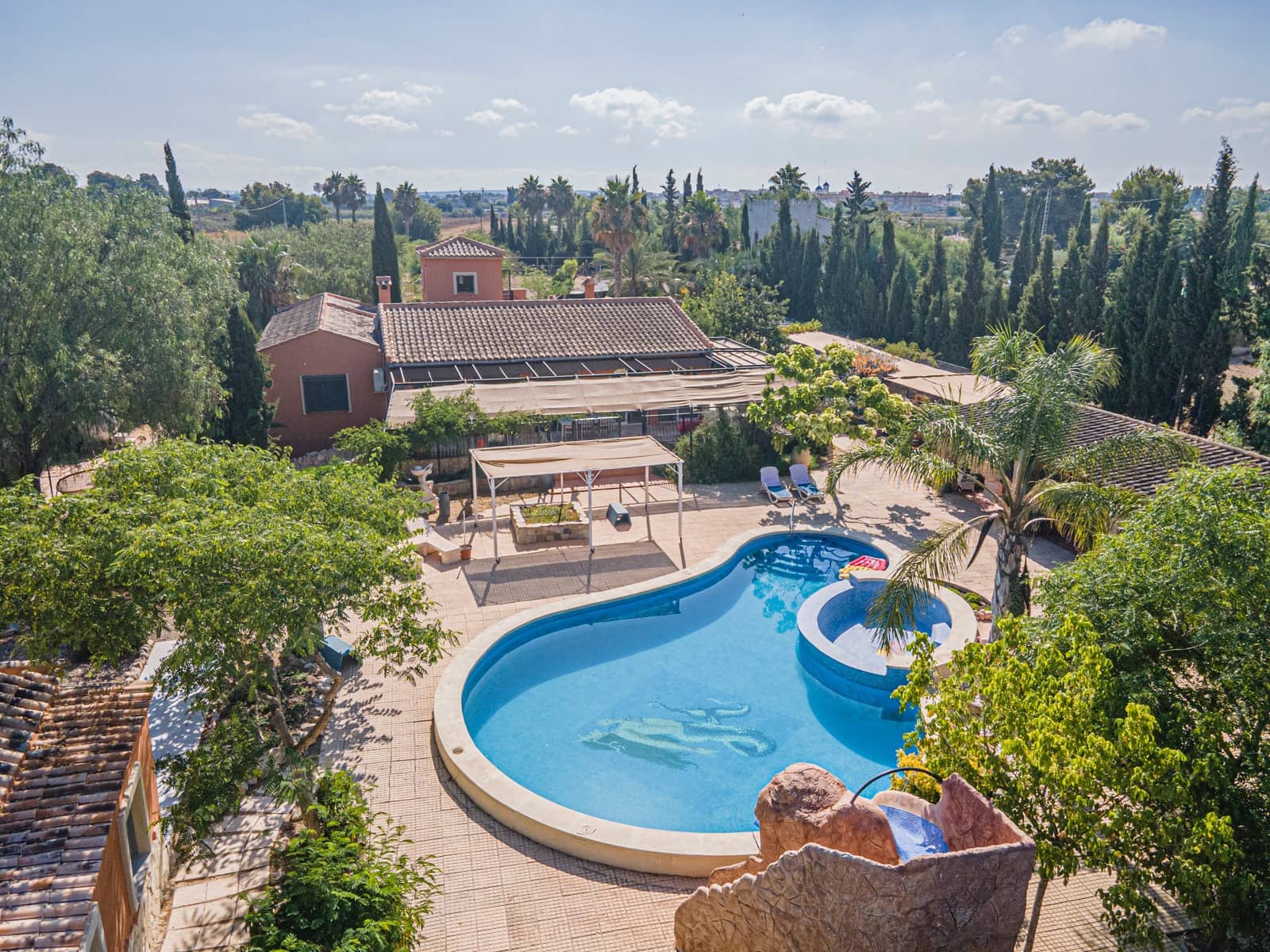 7 makuuhuone Maalaistalo myytävänä paikassa Catral mukana uima-altaan 
autotalli - 975 000 € (Ref: 7600965)