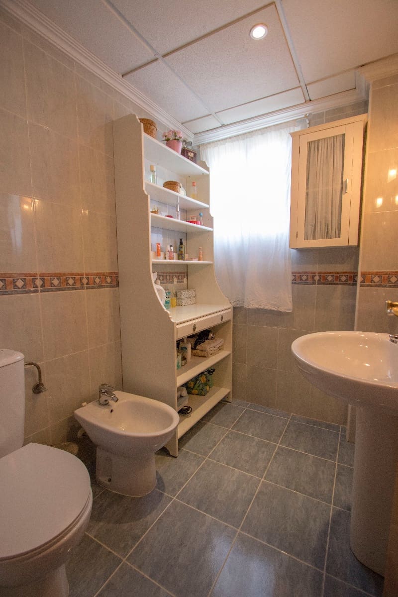 4 bedroom Townhouse for sale in Albatera - € 179,999 (Ref: 7620888)