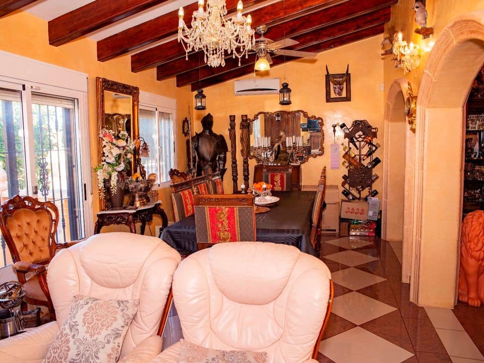 6 sypialnia Finka/Dom wiejski na sprzedaż w Dolores z basenem garażem - 699 950 € (Ref: 7886803)